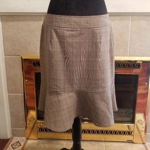 Context 96% wool plaid skirt